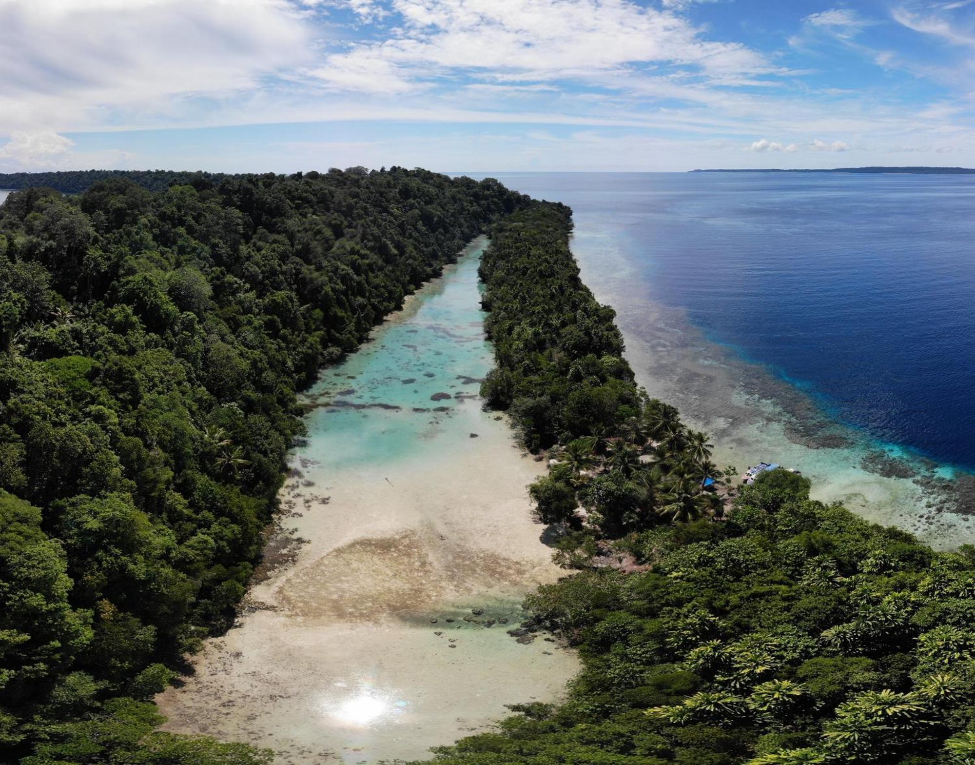Nunukan Island Resort Maratua Island Экстерьер фото